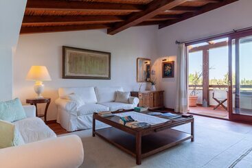 Nora Club Hotel & Spa