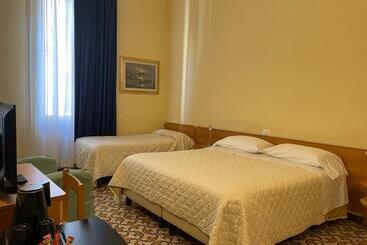 هتل Panorama Bologna Centro