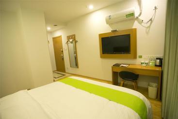 Vatica Shantou East Changping Road Guoxin Garden Hotel