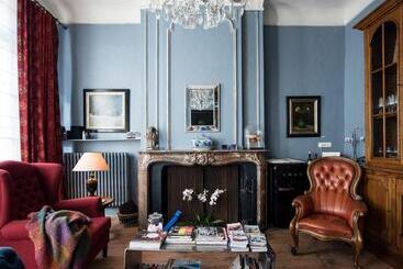 فندق Ganda Rooms & Suites