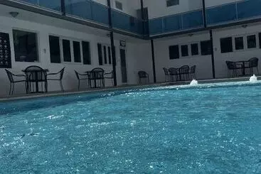 هتل Douglas Highway