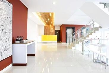 Amaris Hotel La Codefin Kemang
