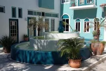 هتل Delphinus Inn