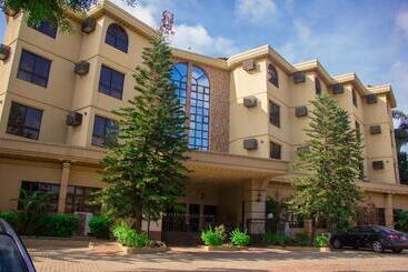 Dees Hotels, Apartments And Suites