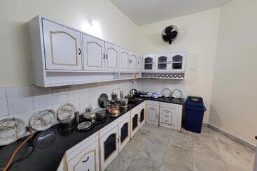 Pensionat Regalia Home Sapphire Stay