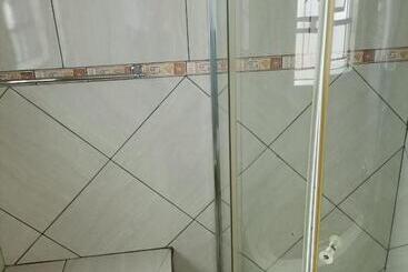 酒店 Kgakgamela Road Lodge