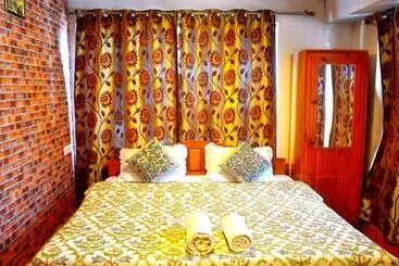 Hotel The Holy Land