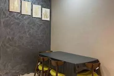 Pensió Dz Guest House