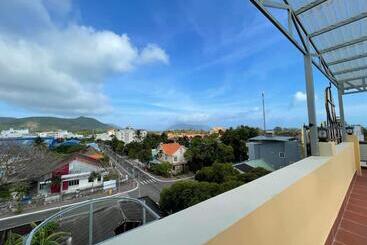Việt Nga Hotel   Chợ Côn đảo