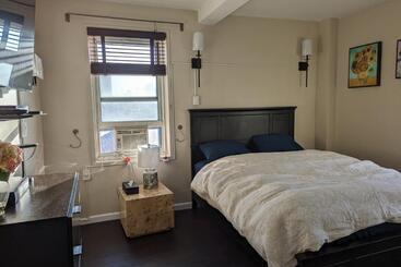 מלון דירות Fully Renovated Manhattan Gem