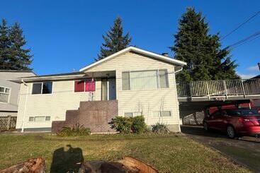 Pensão Private Queen Bed In Delta/surrey With Garden View