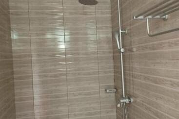 ベッドアンドブレックファースト The Golden Shower Lodge