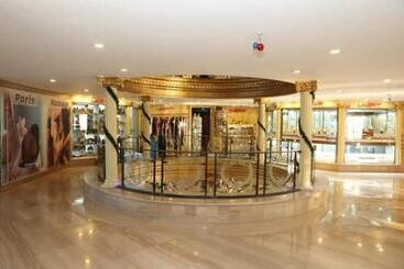 فندق النبيلتان نايل كروز