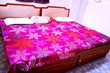 Hotel Grg Kameshwar Bhawan Rajgir