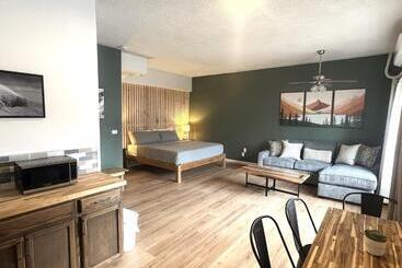 酒店 Wofford Village Studios