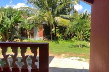 تختخواب و صبحانه Accommodations Caribbean