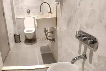 Otel Kiara Shirdi Park Inn