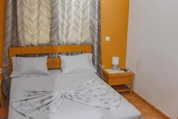 پانسیون Paris