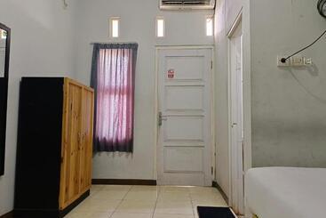 پانسیون Oemah Jawa Guesthouse Jember