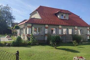 هتل آپارتمان Vila Milovanović