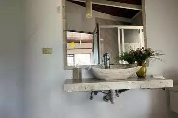 Hotelli La Palapa & Posada Mía