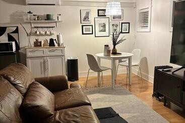 ペンション Classic Luxury Tudor And Garden Studio