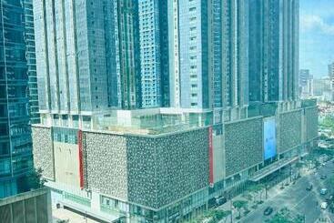 Апарт-отель Uptown Bgc 1br Suite Room By Christine Suites Ph