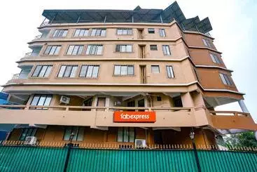 ホテル Fabexpress Sunset Residency   Nr Belapur