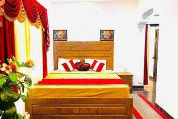 Hotel Golden Leaf Munnar