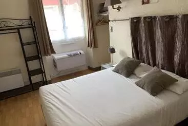 Hotel Hôtel Le P'tit Monde