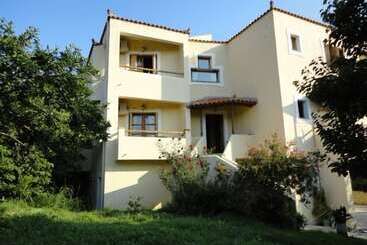 آپارتمانهای توریستها Yellow Stella Studios