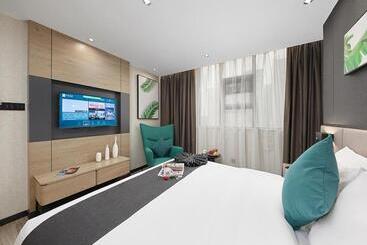 Hotel Thank Inn Chain Hami Queen Sky Street