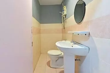 Oyo 90846 Hotel Akasia