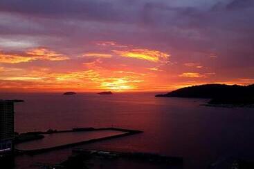 Pensjonat Jesselton Quay Sea View