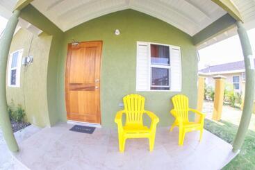 پانسیون Draxhall Counytry Club Stays