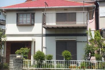 Pensione Hirakata Park Guesthouse