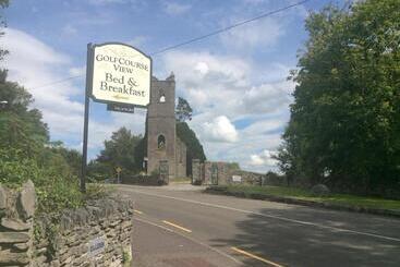 צימר Golf Course View