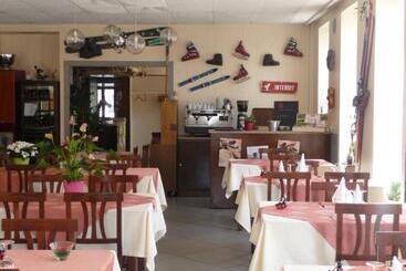 هتل Alain Et Martine