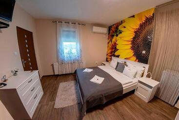 Pension Napraforgó Vendégház