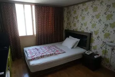 Feel Motel