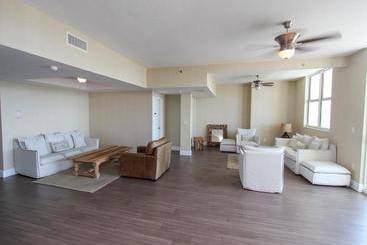 Apart Hotel Global Luxury Suites At One Broadway