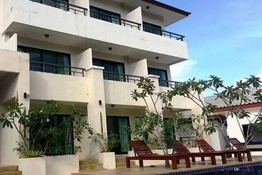 ホテル Baan Leelawadee Apartment