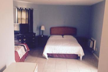 Hotelli Charlee Sea Breeze   Oceanblock