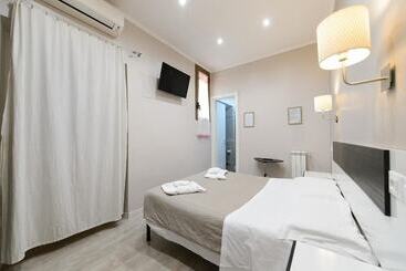 هتل Guesthouse O Affittacamere Casa Barberini