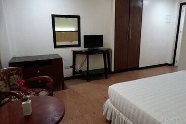 Hotel Panda Tea Garden Suites