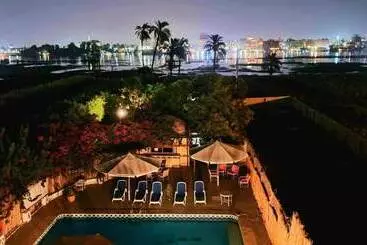 هتل Nile Compound