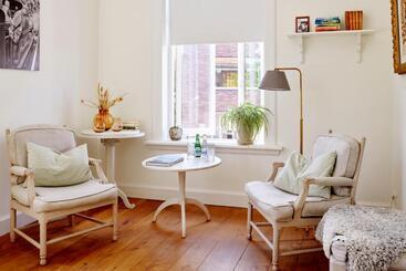 فندق Station Amstelveen