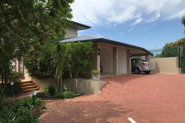 بنسيون La Vista Lodge