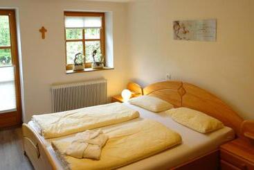 ベッドアンドブレックファースト Haus Binderschuster