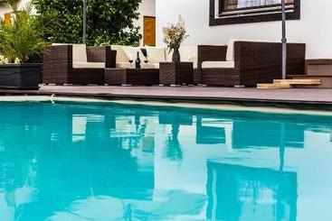 Bed and Breakfast Haus Sieben Singer Lydia